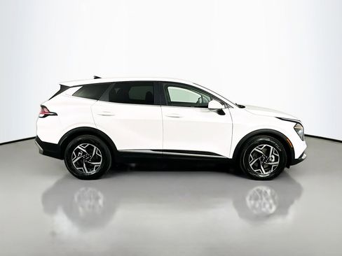 Used 2024 Kia Sportage LX FWD image 9