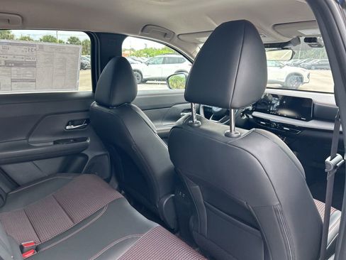 New 2026 Nissan Kicks SR w/ Illumination Package image 38