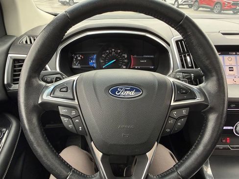 Used 2019 Ford Edge Titanium w/ Equipment Group 301A AWD/4WD image 24