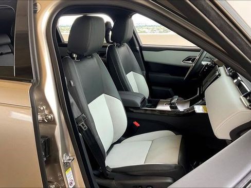 New 2026 Land Rover Range Rover Velar Dynamic SE image 12