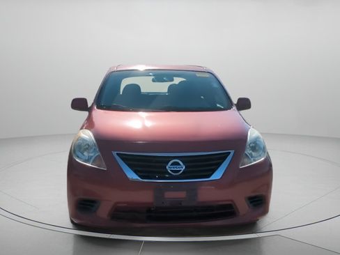 Used 2014 Nissan Versa SV FWD image 4