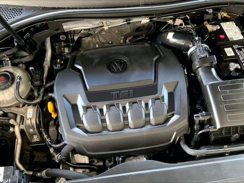 Used 2023 Volkswagen Tiguan SE R-Line FWD image 33