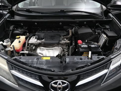 Used 2015 Toyota RAV4 Limited w/ Technology Package AWD/4WD image 38