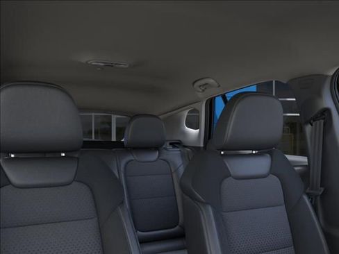 New 2026 Chevrolet Trax LT w/ Driver Confidence Package FWD image 24