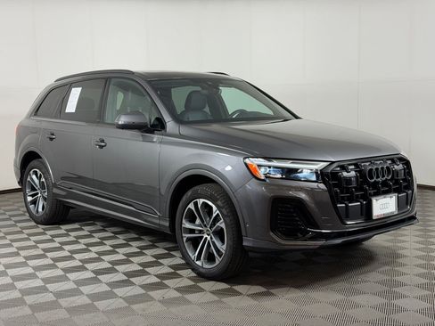 Used 2025 Audi Q7 2.0T Premium w/ Convenience Plus Package AWD/4WD image 7