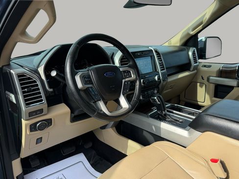 Used 2016 Ford F150 Lariat w/ Equipment Group 502A Luxury image 9