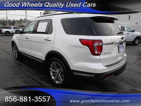Used 2019 Ford Explorer Limited w/ Ford Safe & Smart Package image 7