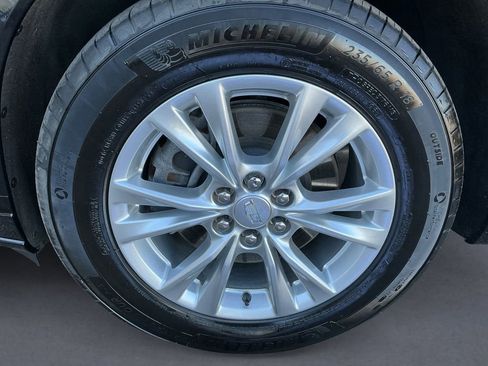 Used 2024 Cadillac XT6 Luxury w/ LPO, Floor Liner Package image 9