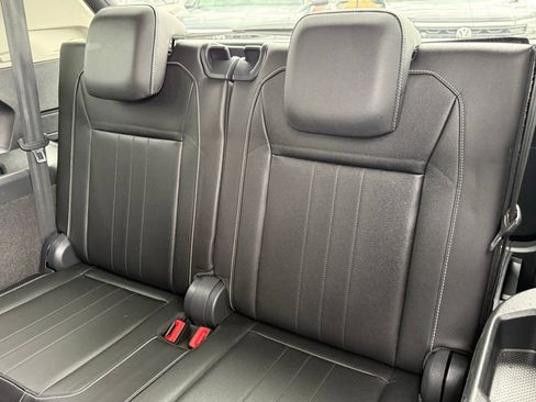 Used 2023 Volkswagen Tiguan SE FWD image 26