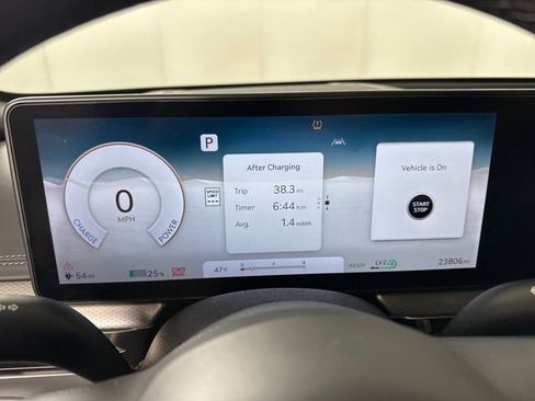 Used 2023 Genesis GV60 Advanced image 17