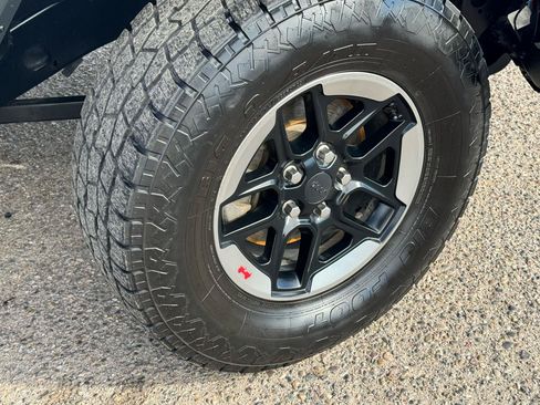 Used 2018 Jeep Wrangler Unlimited Rubicon AWD/4WD image 9