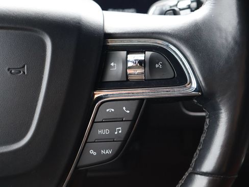 Used 2021 Lincoln Navigator Reserve w/ Luxury Package AWD/4WD image 18
