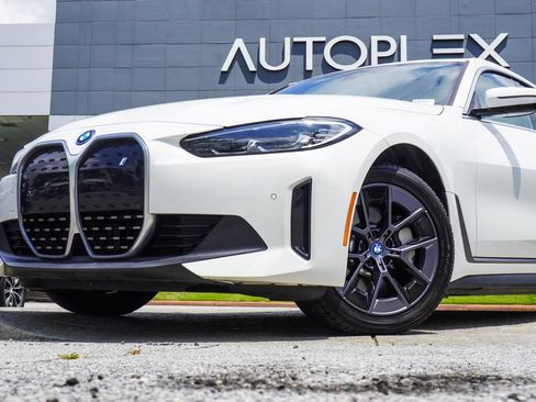 Used 2023 BMW i4 eDrive40 w/ Premium Package RWD image 2