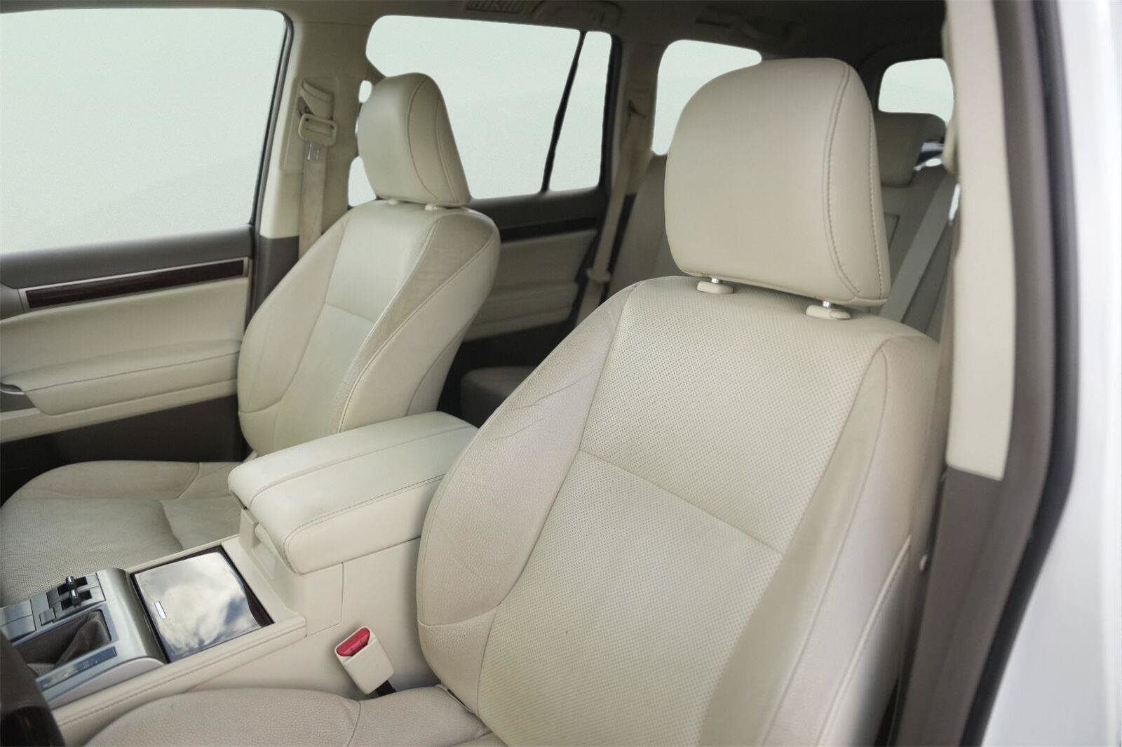 Used 2019 Lexus GX 460 Premium w/ Premium Package AWD/4WD image 10