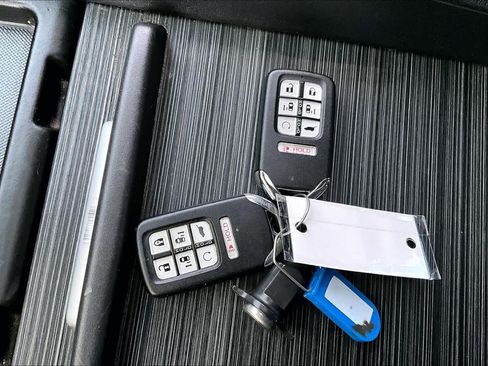 Used 2023 Honda Odyssey Sport image 15