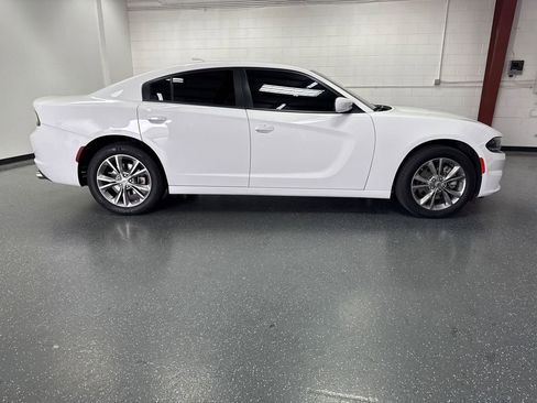 Used 2022 Dodge Charger SXT image 3