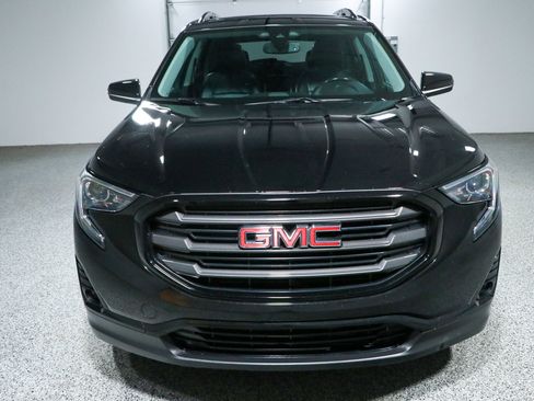 Used 2020 GMC Terrain SLT w/ Preferred Package FWD image 4