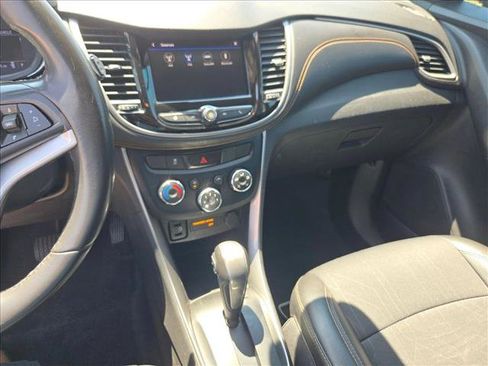Used 2020 Chevrolet Trax LT w/ Redline Edition FWD image 12