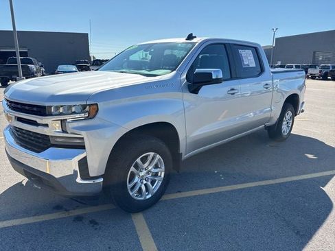 Used 2021 Chevrolet Silverado 1500 LT w/ Convenience Package II AWD/4WD image 16