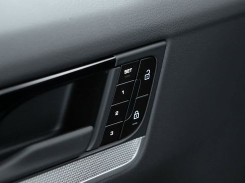 New 2026 Porsche Cayenne S image 19