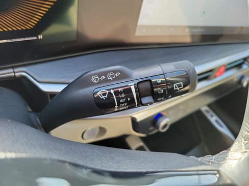 Certified 2025 Kia Sorento X-Line EX AWD/4WD image 30