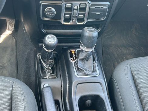 Used 2020 Jeep Wrangler Unlimited Sport S image 20