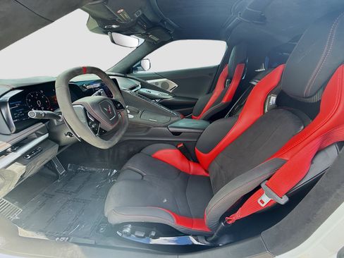 Used 2022 Chevrolet Corvette Stingray Premium Cpe w/ Z51 Performance Package RWD image 16
