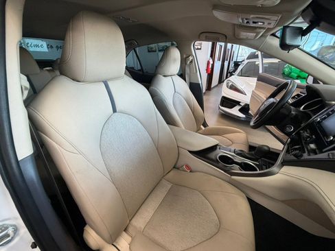 Used 2022 Toyota Camry LE image 36