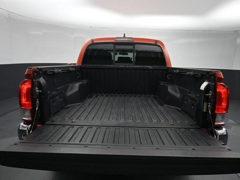 Used 2016 Toyota Tacoma SR5 w/ Towing Package RWD image 42