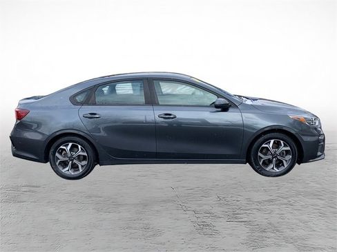 Used 2020 Kia Forte LXS image 2