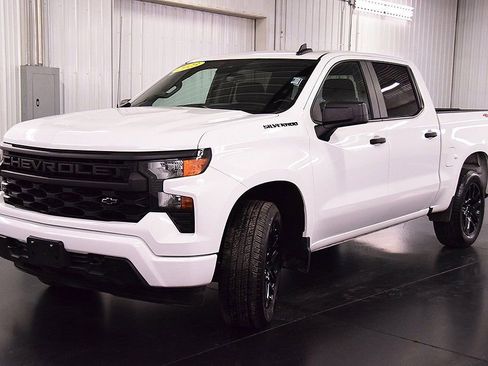 Used 2023 Chevrolet Silverado 1500 Custom w/ LPO, Dark Essentials Package AWD/4WD image 3