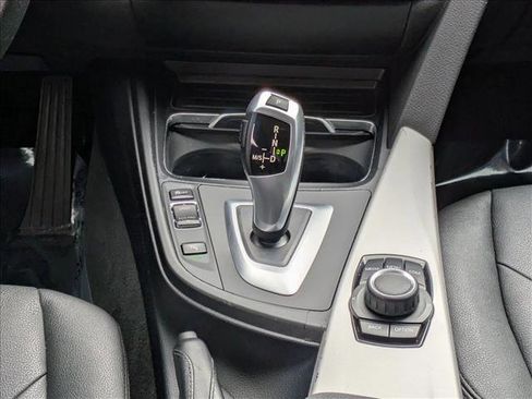 Used 2018 BMW 320i xDrive Sedan image 20