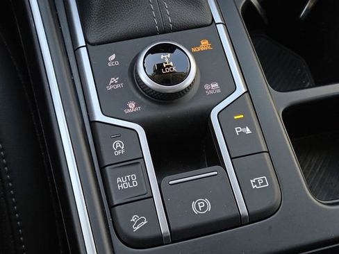 Used 2025 Kia Sorento S w/ Panoramic Sunroof Package image 9