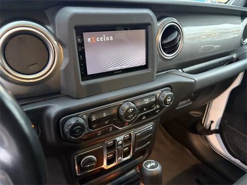 Used 2021 Jeep Wrangler Unlimited Sahara w/ Cold Weather Group image 12