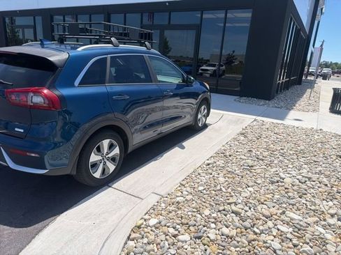 Used 2019 Kia Niro LX FWD image 17