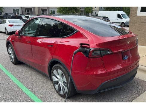 Used 2023 Tesla Model Y Long Range AWD/4WD image 4