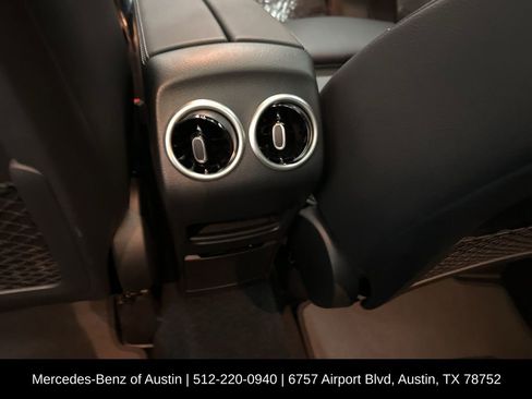 Certified 2025 Mercedes-Benz GLA 250 image 25