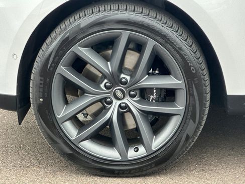 Used 2024 Land Rover Range Rover Sport SE image 25