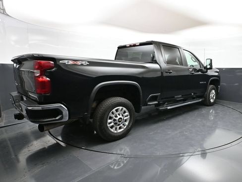 Used 2025 Chevrolet Silverado 2500 LT w/ Safety Package AWD/4WD image 31