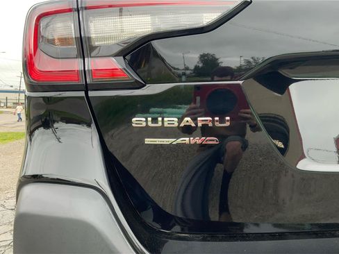 Used 2024 Subaru Outback Premium AWD/4WD image 23