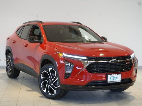New 2026 Chevrolet Trax RS image 2