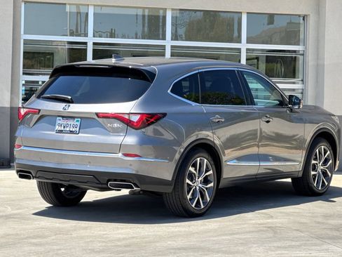 Certified 2024 Acura MDX FWD w/ Technology Package image 8