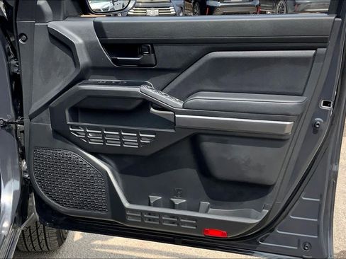 Used 2025 Toyota Tacoma SR5 image 20