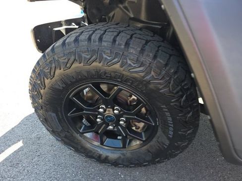 Used 2024 Jeep Wrangler Unlimited AWD/4WD image 31