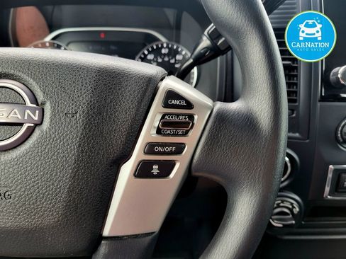 Used 2023 Nissan Titan SV AWD/4WD image 14