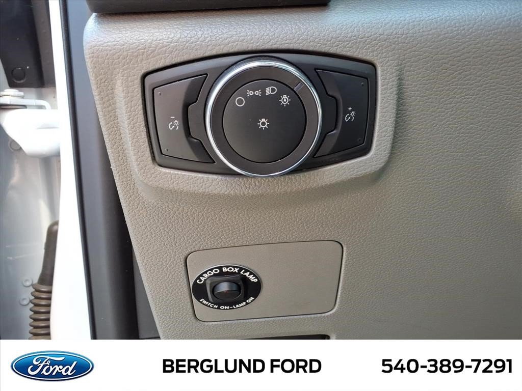 Used 2019 Ford F550 2WD Regular Cab Super Duty image 17