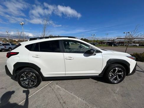 Used 2025 Subaru Crosstrek 2.5i Premium AWD/4WD image 9