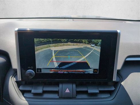 Used 2023 Toyota RAV4 XLE FWD image 15