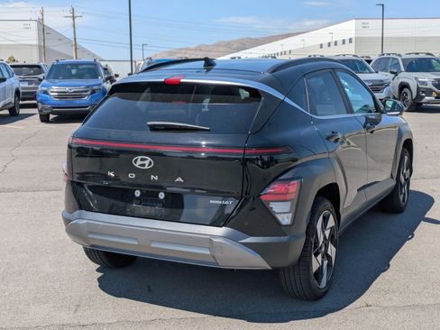 Used 2024 Hyundai Kona Limited AWD/4WD image 3