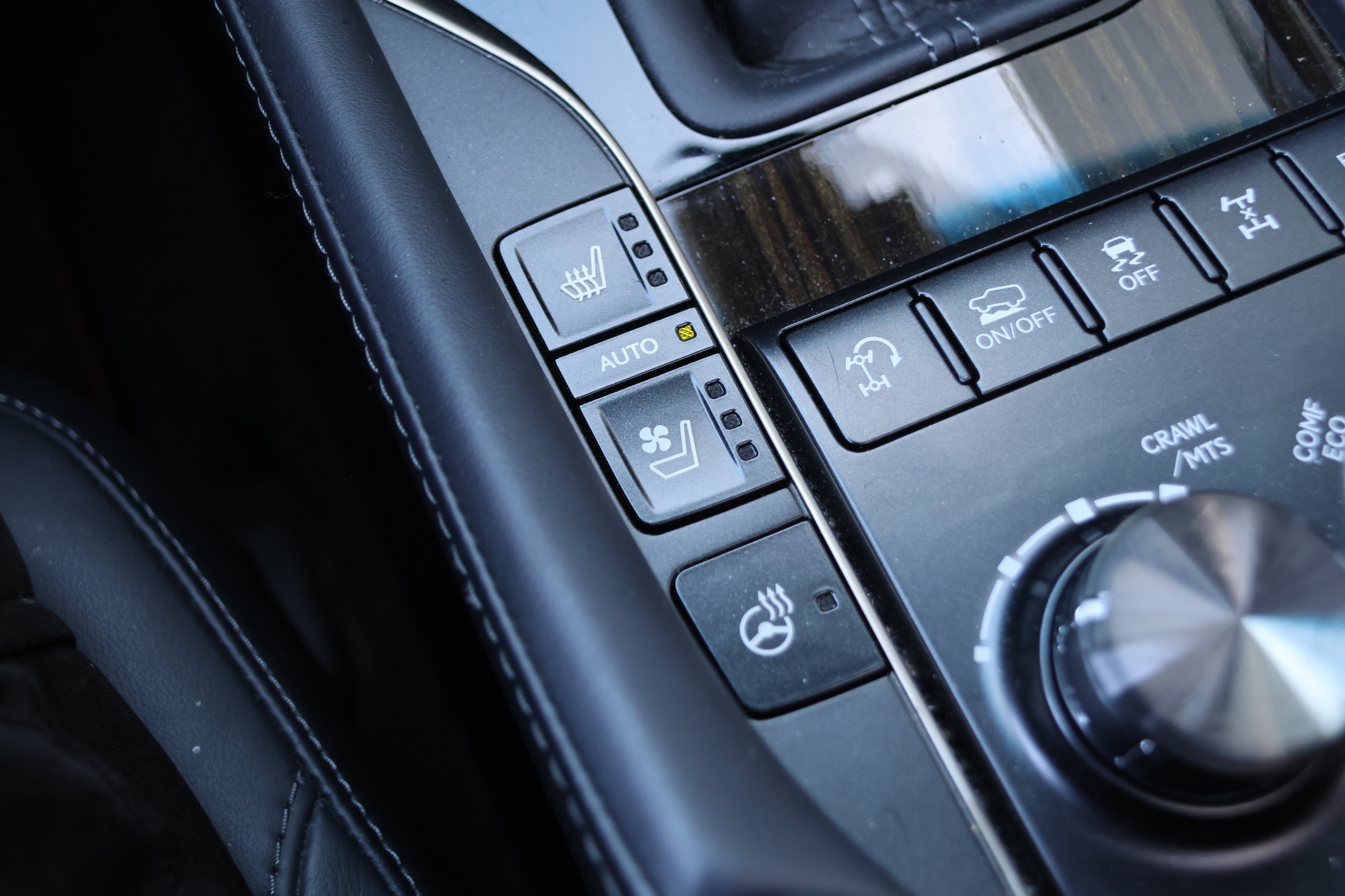 Used 2021 Lexus LX 570 4WD w/ Inspiration Series #2 image 26